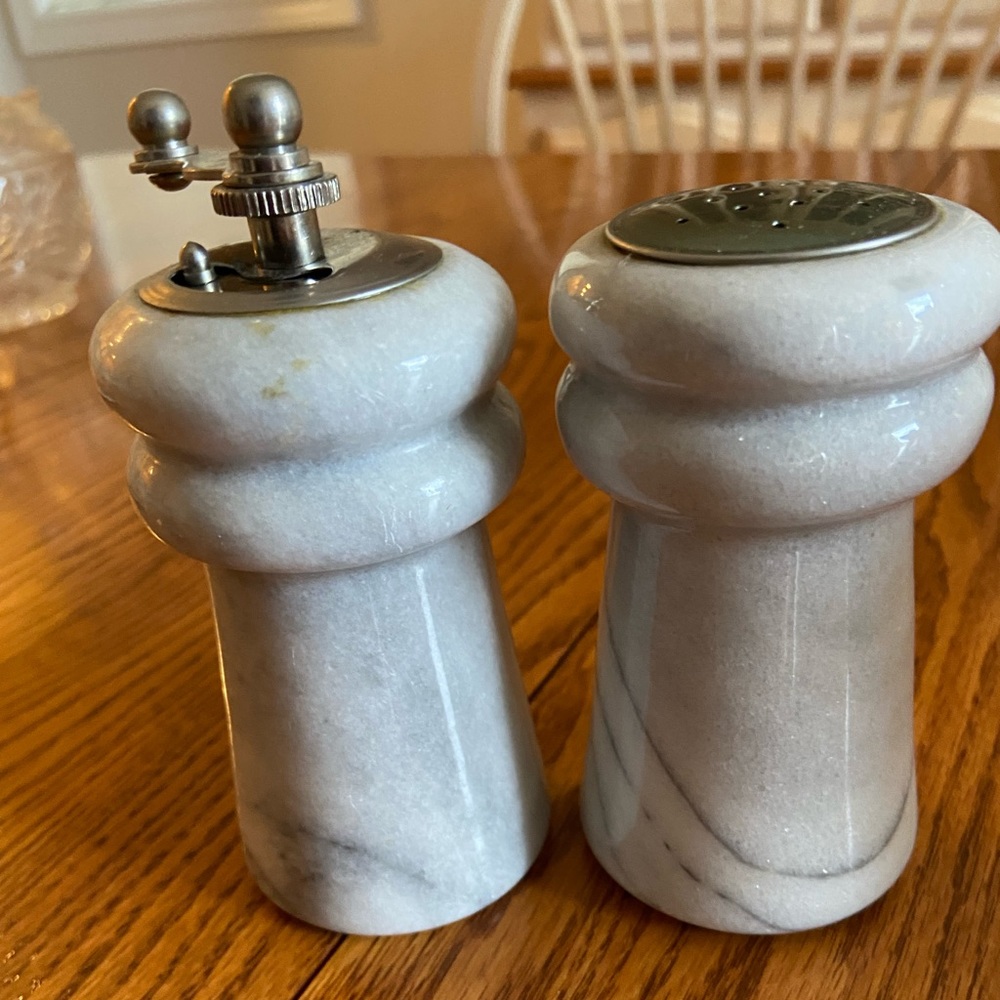 Stone salt and pepper shaker